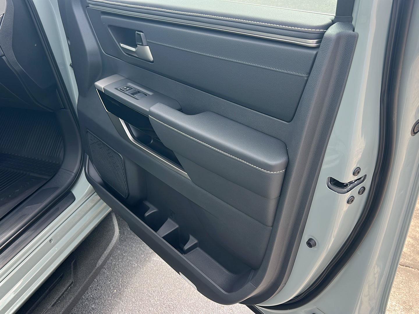 New 2026 Toyota Tundra Limited AWD/4WD image 14