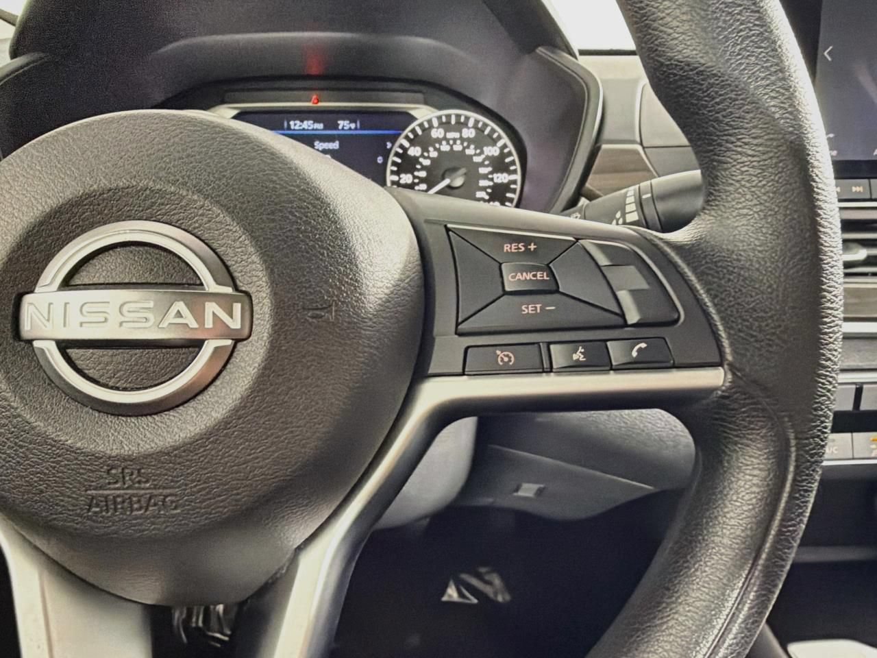 Used 2024 Nissan Altima 2.5 SV FWD image 42