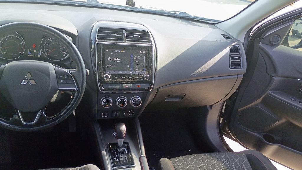 Used 2024 Mitsubishi Outlander Sport AWD image 28