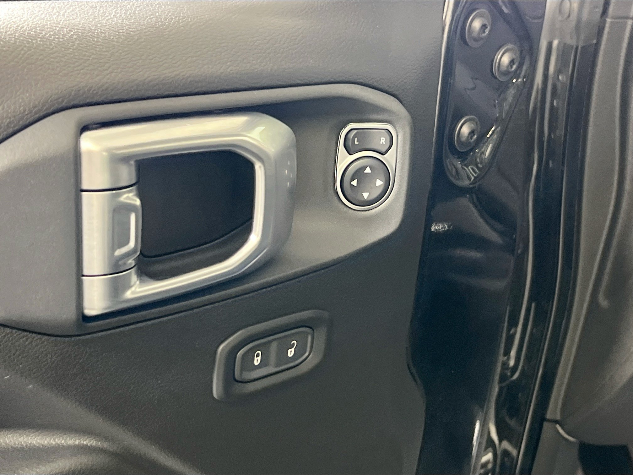 Used 2023 Jeep Wrangler Unlimited Sport AWD/4WD image 17