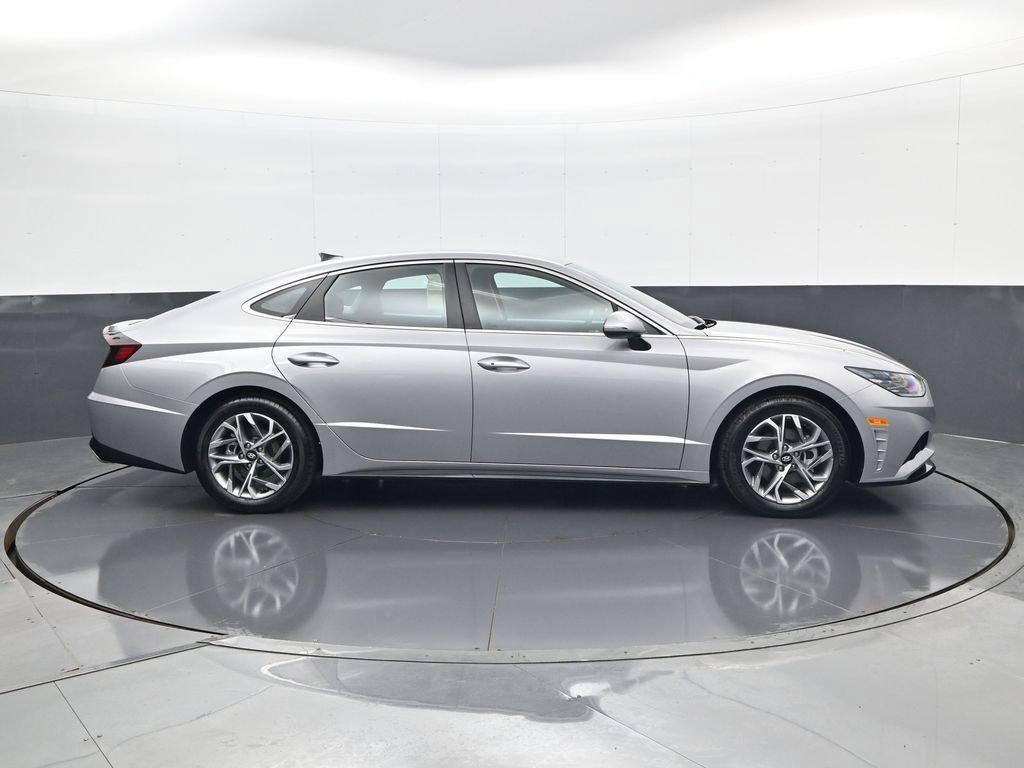 Certified 2023 Hyundai Sonata SEL w/ Cargo Package FWD image 4