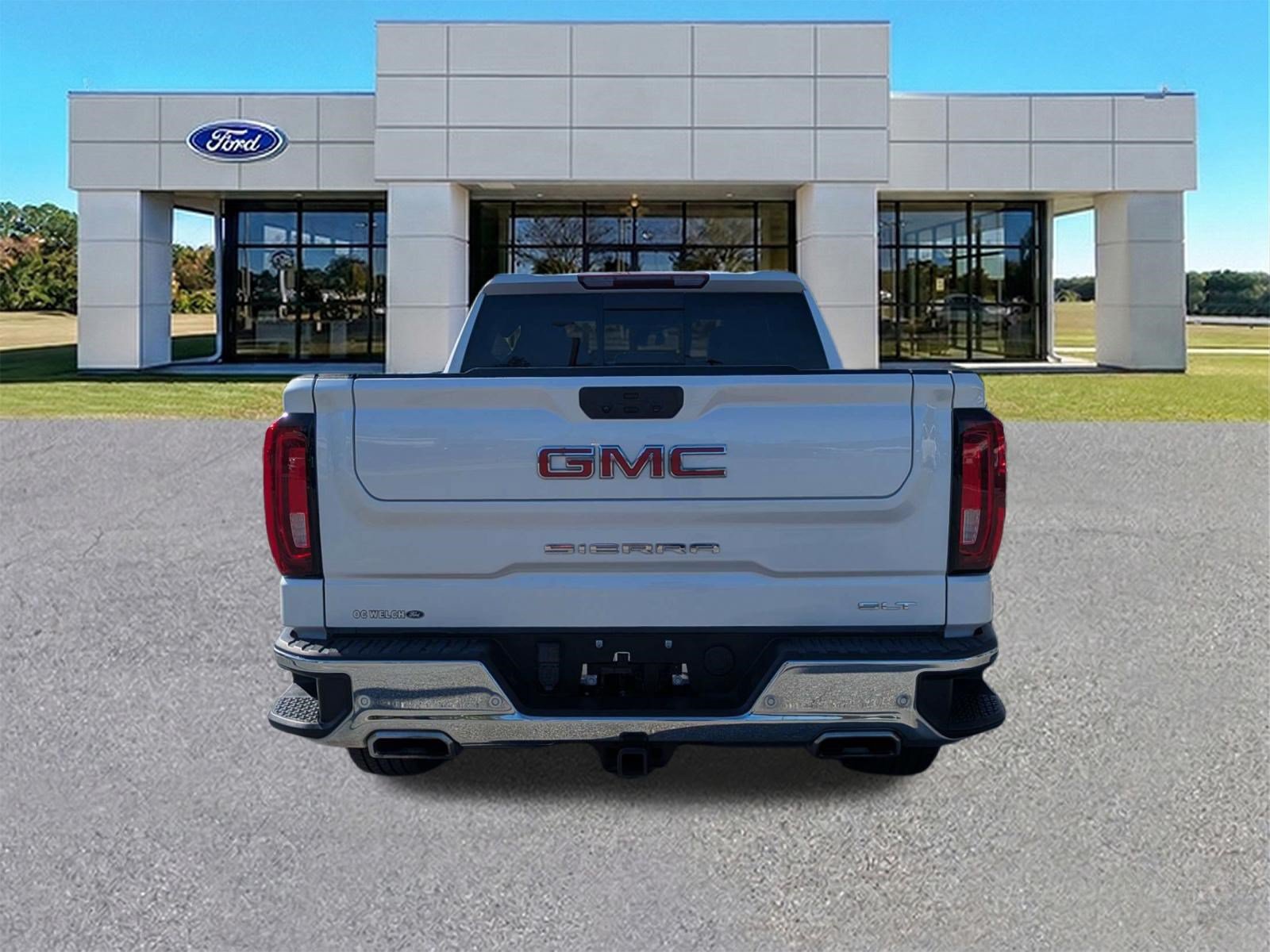 Used 2024 GMC Sierra 1500 SLT w/ SLT Premium Plus Package AWD/4WD image 4