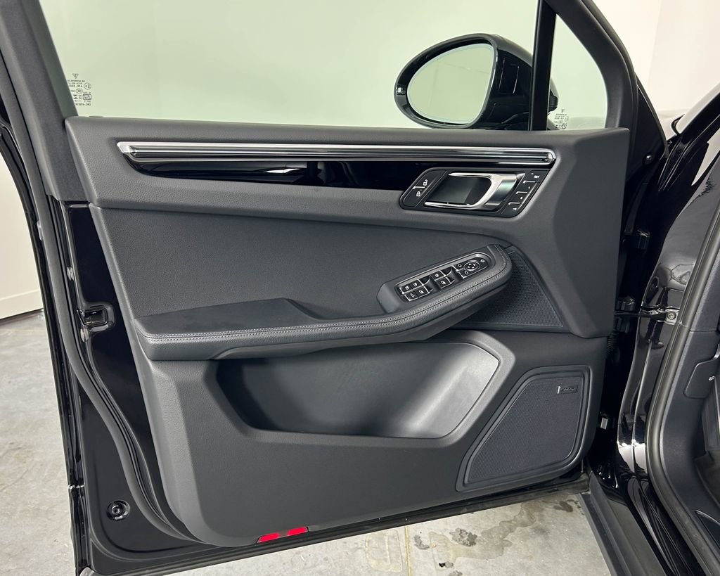 New 2026 Porsche Macan AWD/4WD image 14