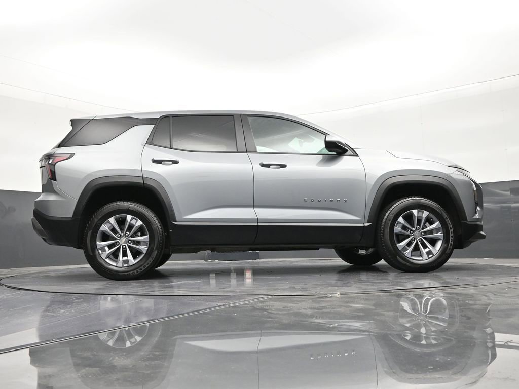 Used 2025 Chevrolet Equinox LT FWD image 22