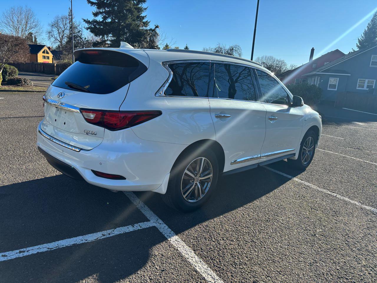 Used 2016 INFINITI QX60 Luxe w/ Premium Plus Package AWD/4WD image 6