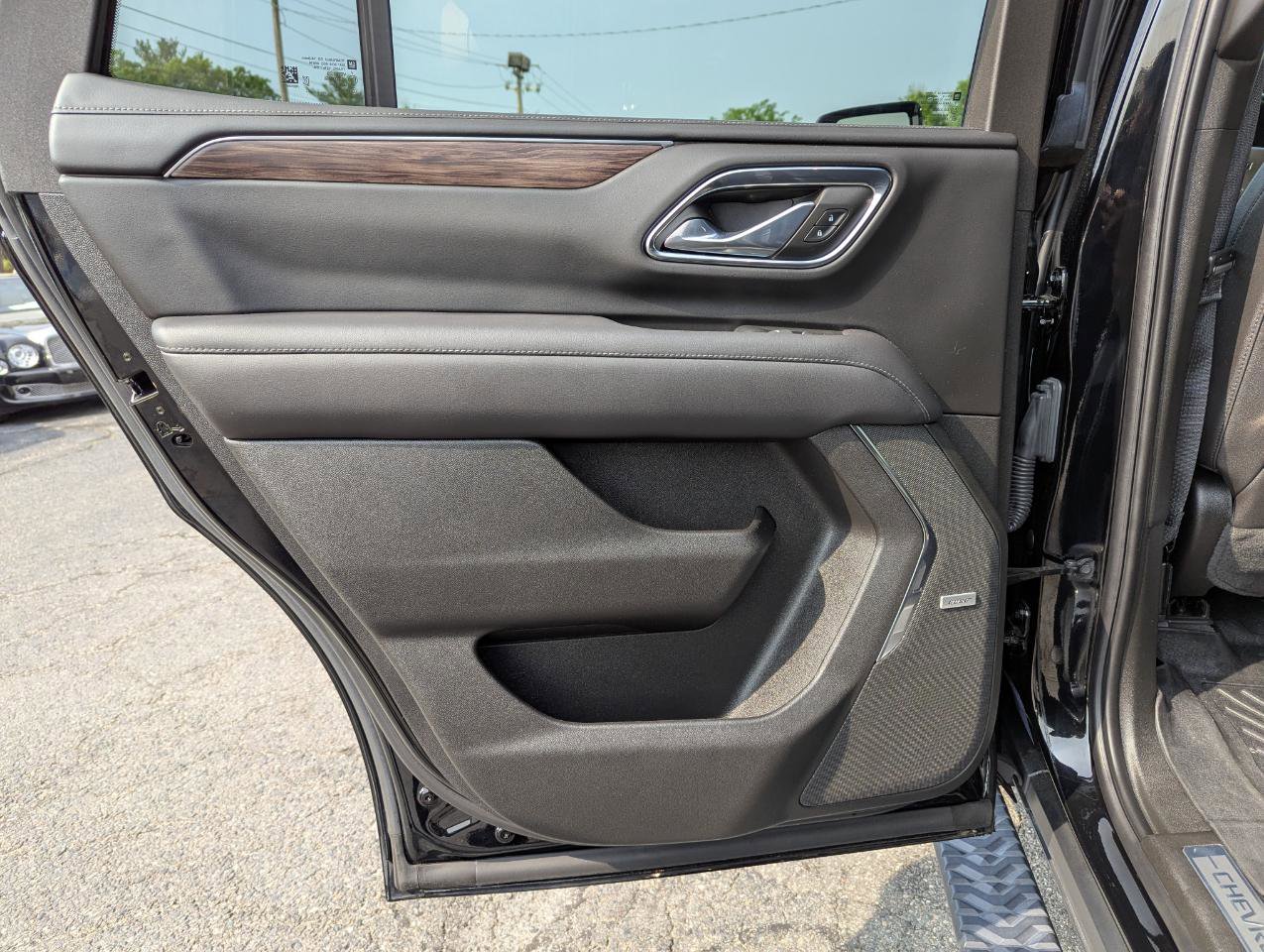 Used 2023 Chevrolet Tahoe Z71 AWD/4WD image 34
