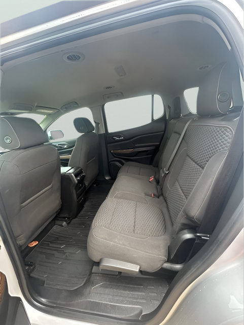 Used 2017 GMC Acadia SLE FWD image 13