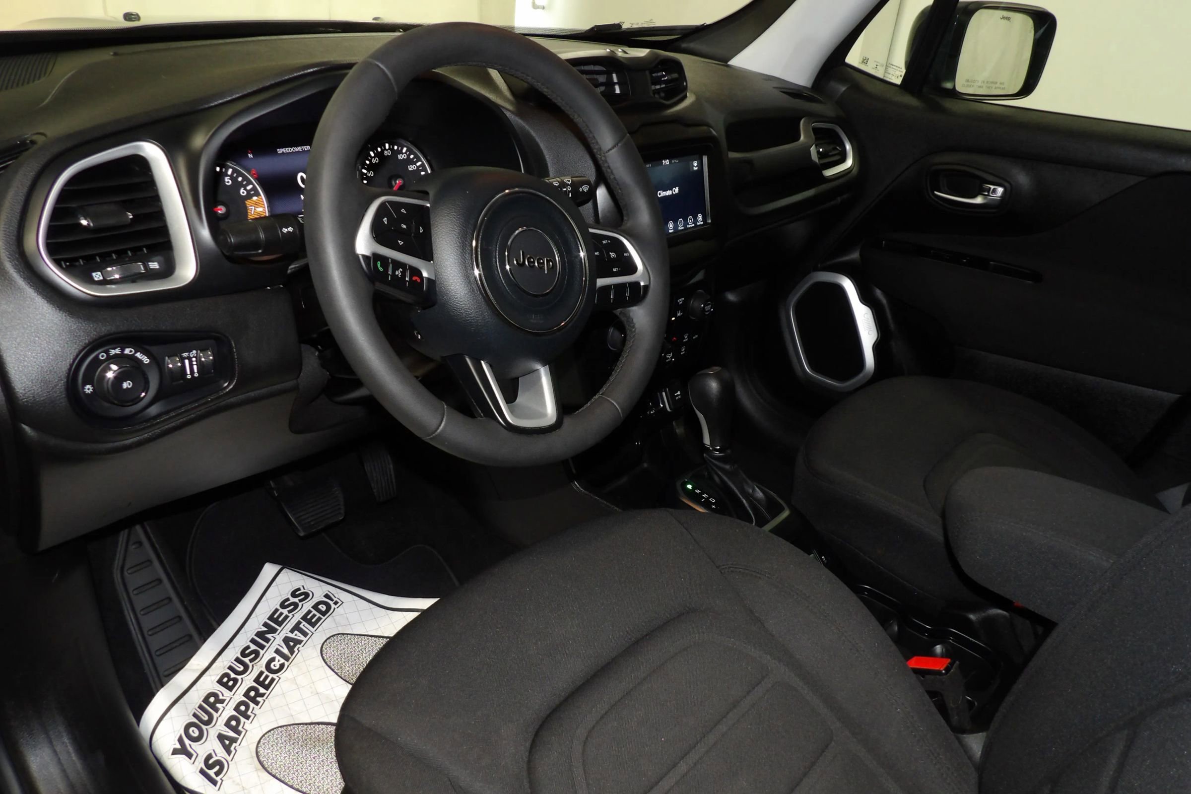 Used 2021 Jeep Renegade Latitude FWD image 9