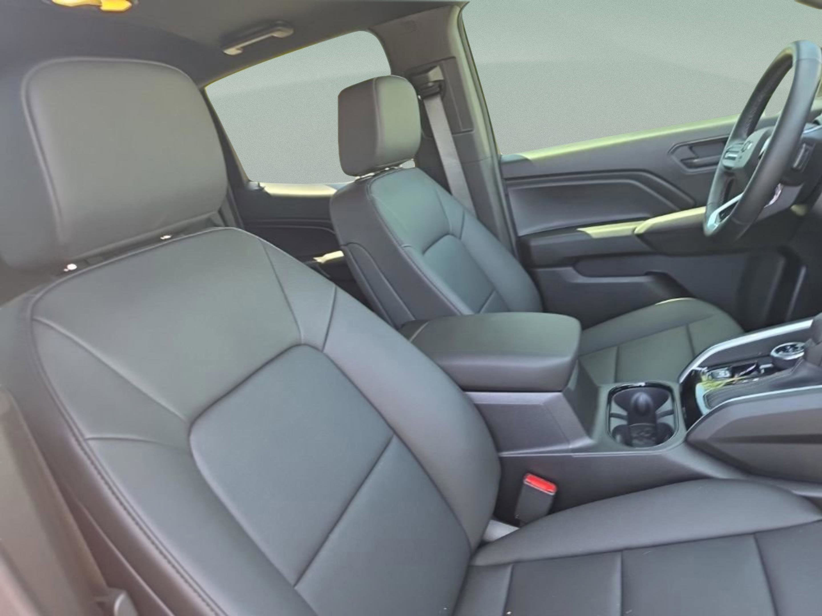 Used 2026 Chevrolet Colorado Trail Boss AWD/4WD image 27