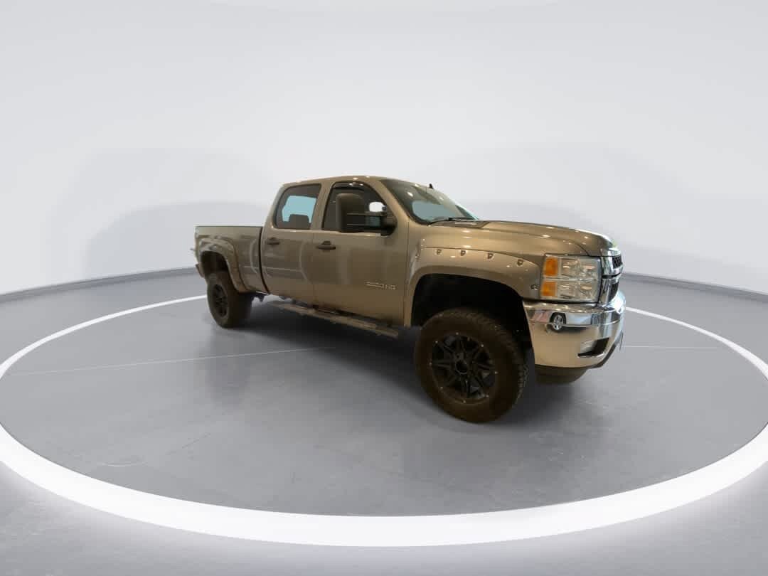 Used 2013 Chevrolet Silverado 2500 LT AWD/4WD image 2
