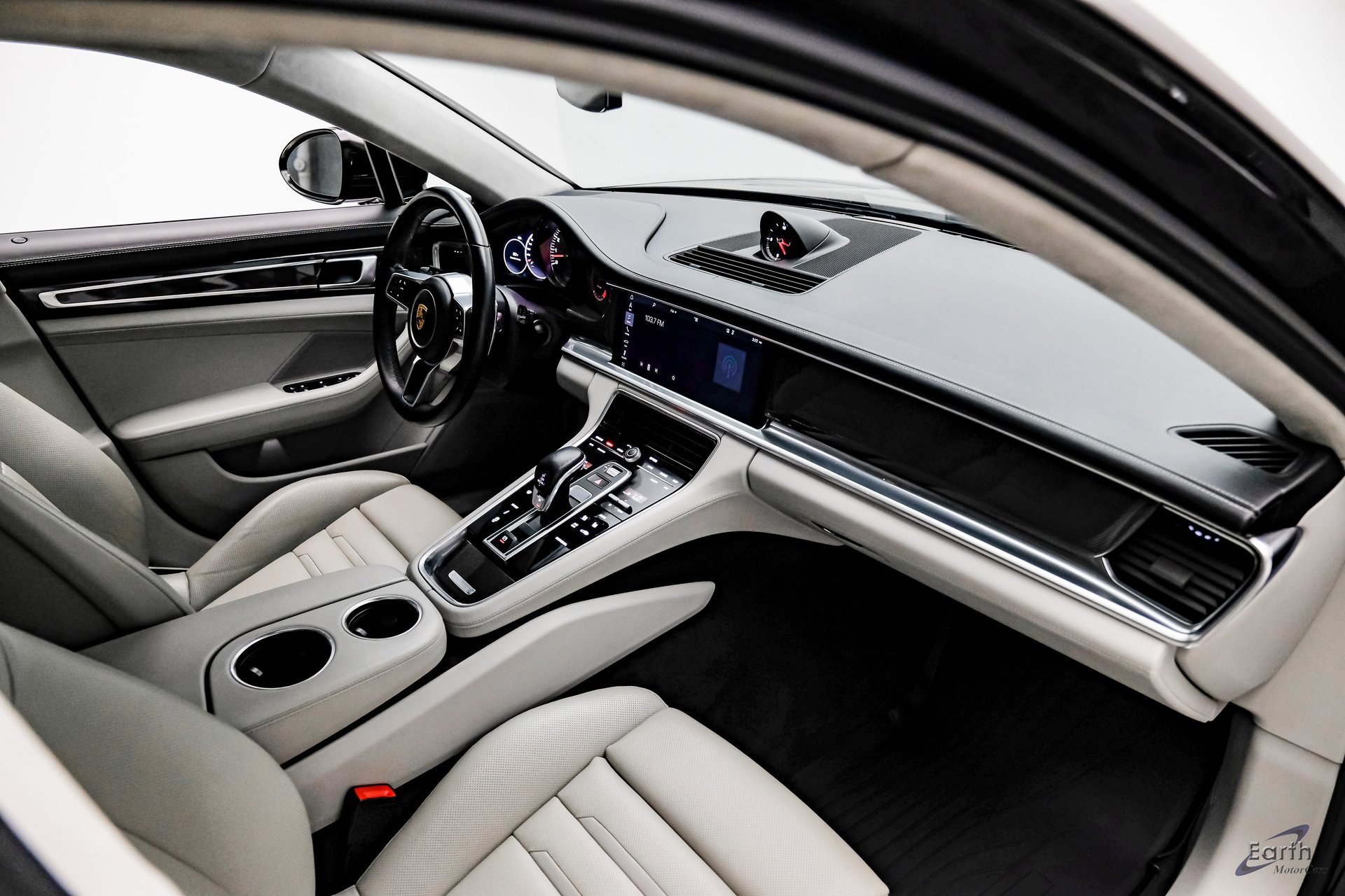 Used 2018 Porsche Panamera Turbo Sport Turismo image 42