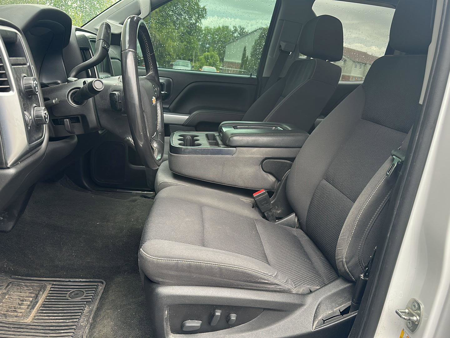 Used 2018 Chevrolet Silverado 1500 LT w/ Rally 2 Edition AWD/4WD image 9