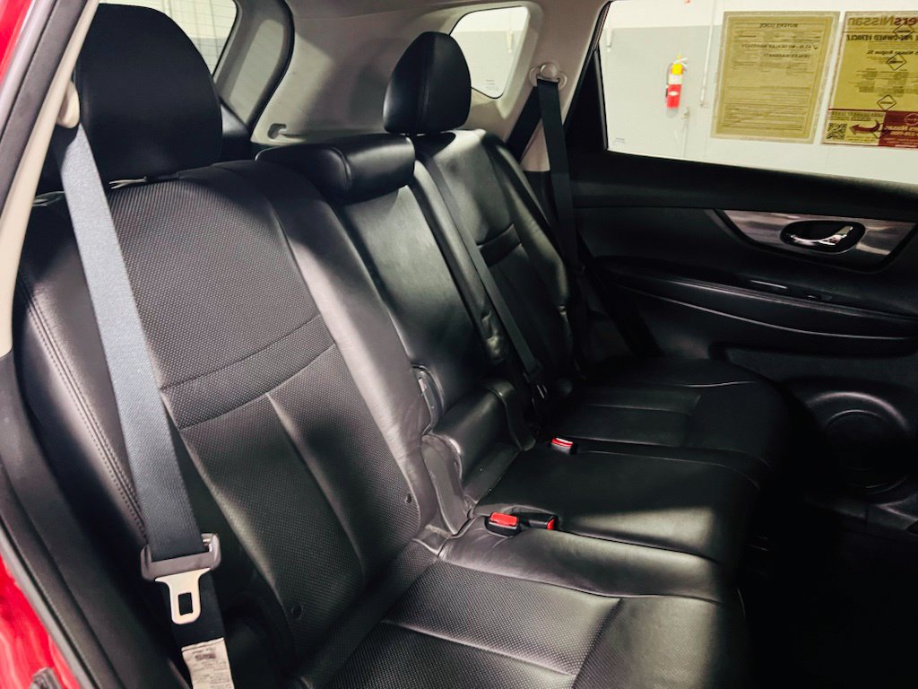 Used 2015 Nissan Rogue SL FWD image 29