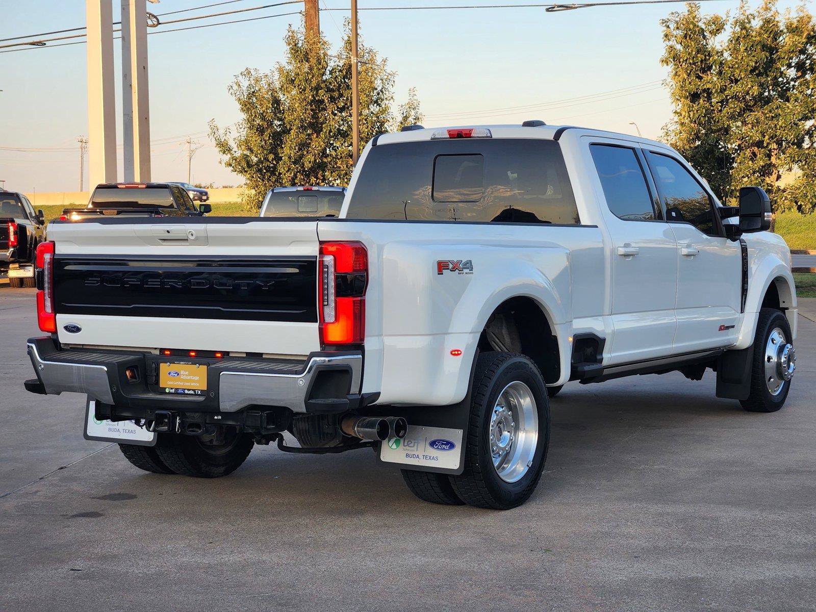 Certified 2025 Ford F450 Platinum w/ FX4 Off-Road Package AWD/4WD image 4