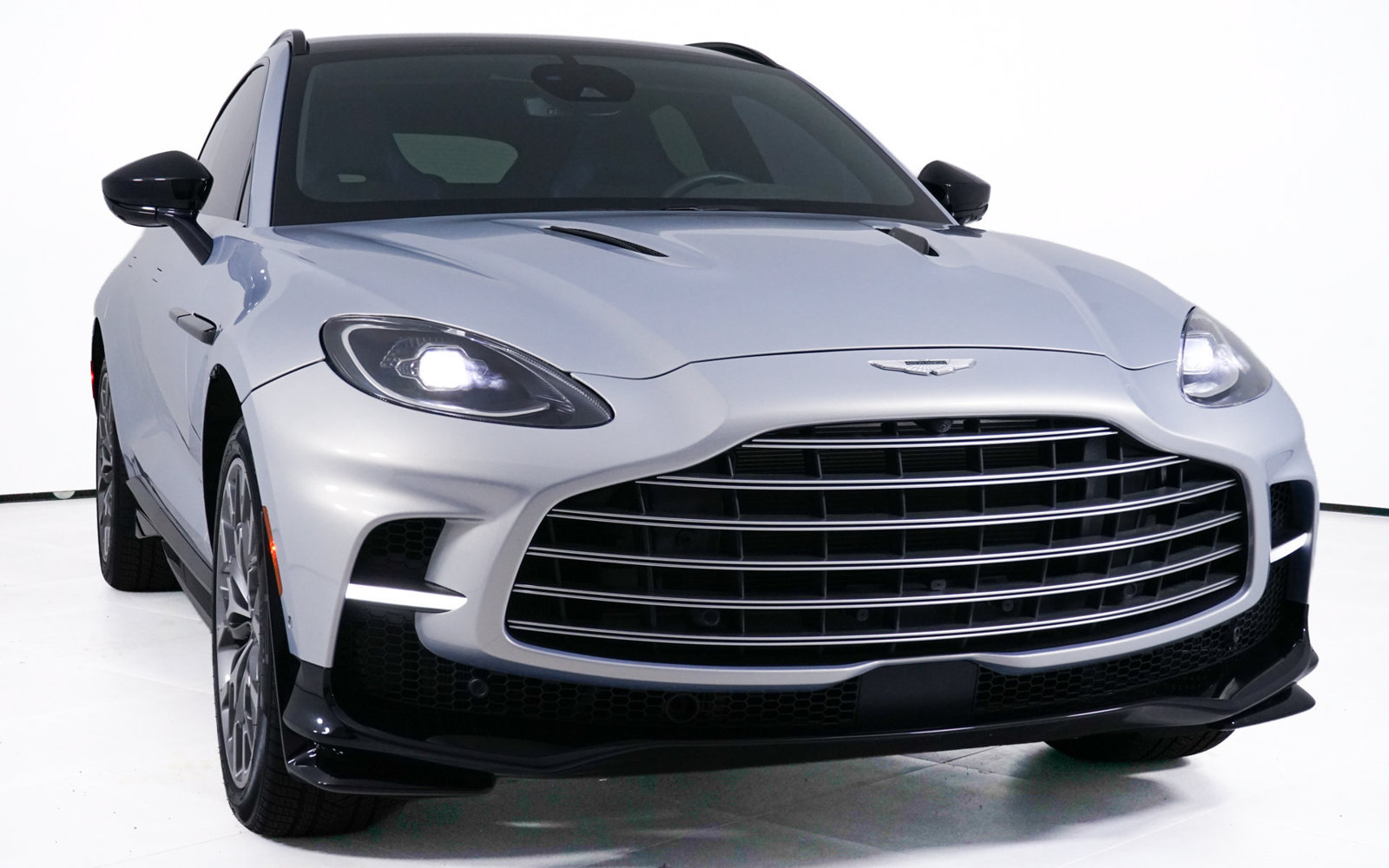 Used 2023 Aston Martin DBX 707 AWD/4WD image 17