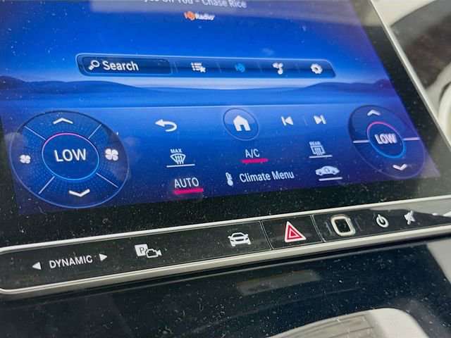 Used 2023 Mercedes-Benz GLC 300 image 17