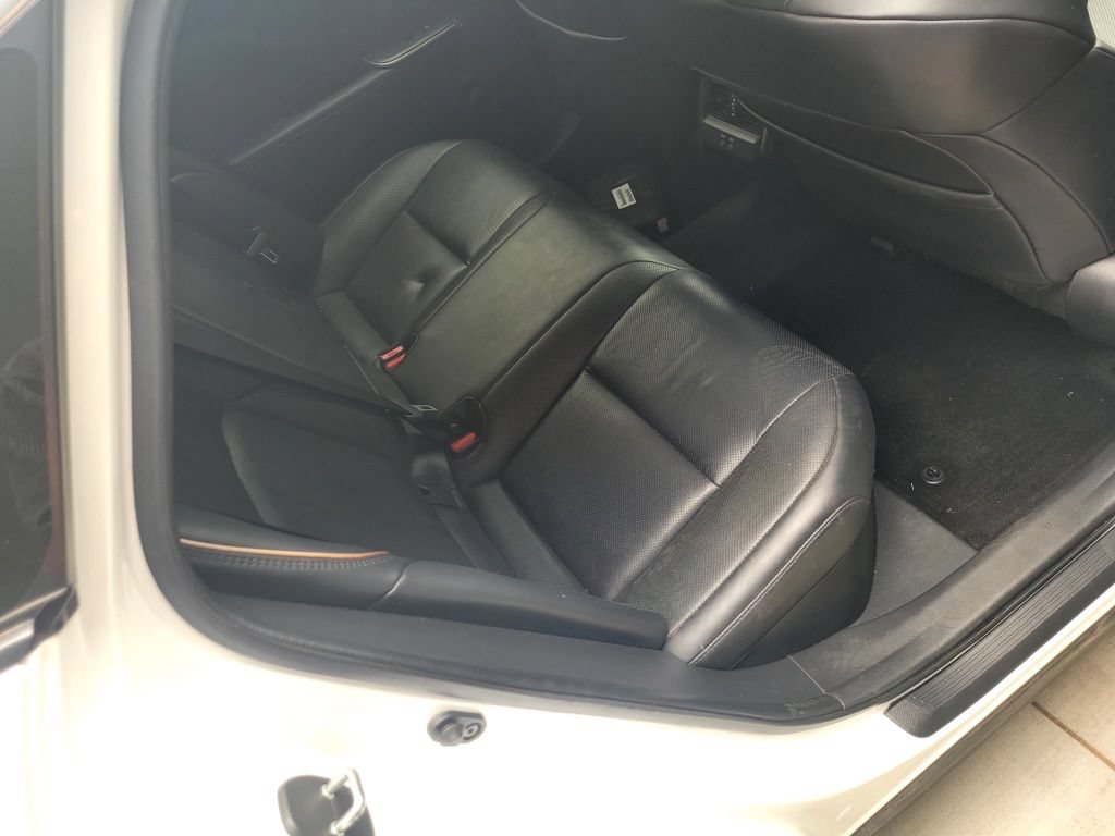 Used 2023 Toyota Crown AWD/4WD image 17
