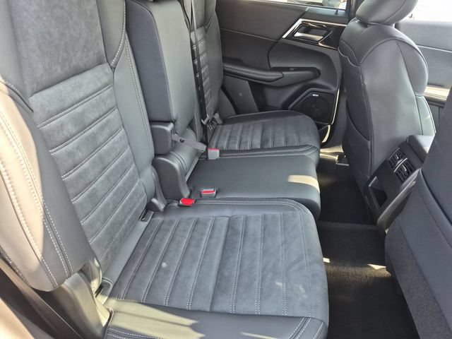New 2026 Mitsubishi Outlander SE FWD image 34