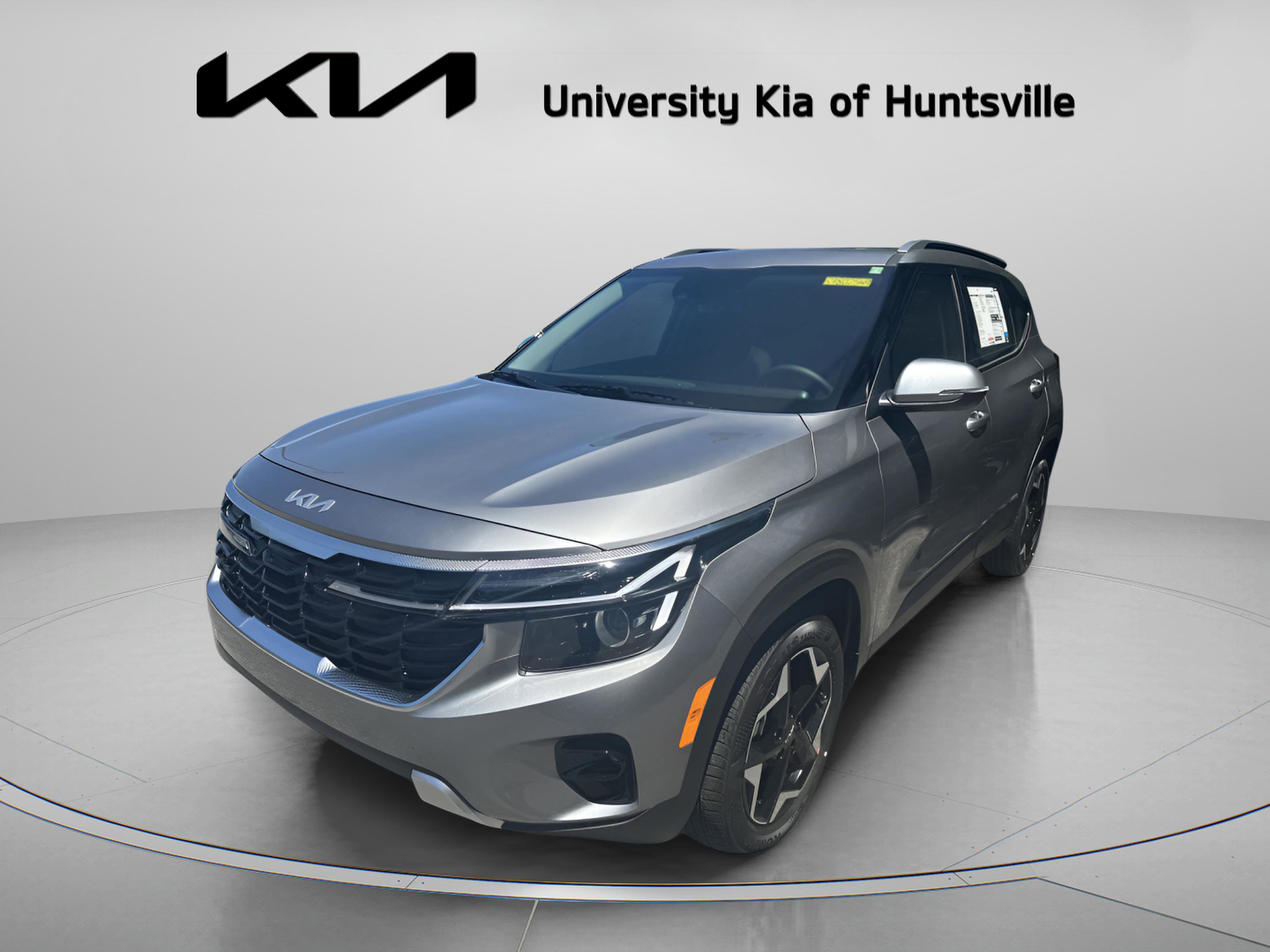 Used 2025 Kia Seltos EX w/ EX Sunroof Package image 3