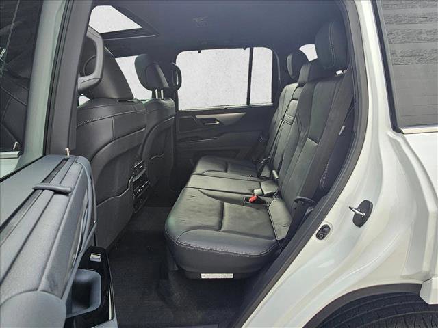 Used 2023 Lexus LX 600 F Sport image 15