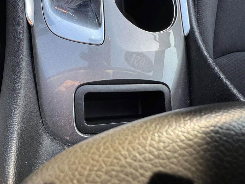 Used 2021 Chevrolet Malibu RS image 27