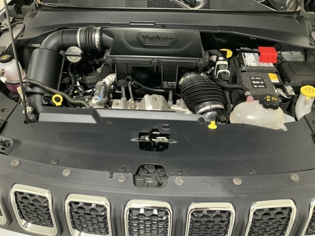 Used 2023 Jeep Compass Latitude image 10