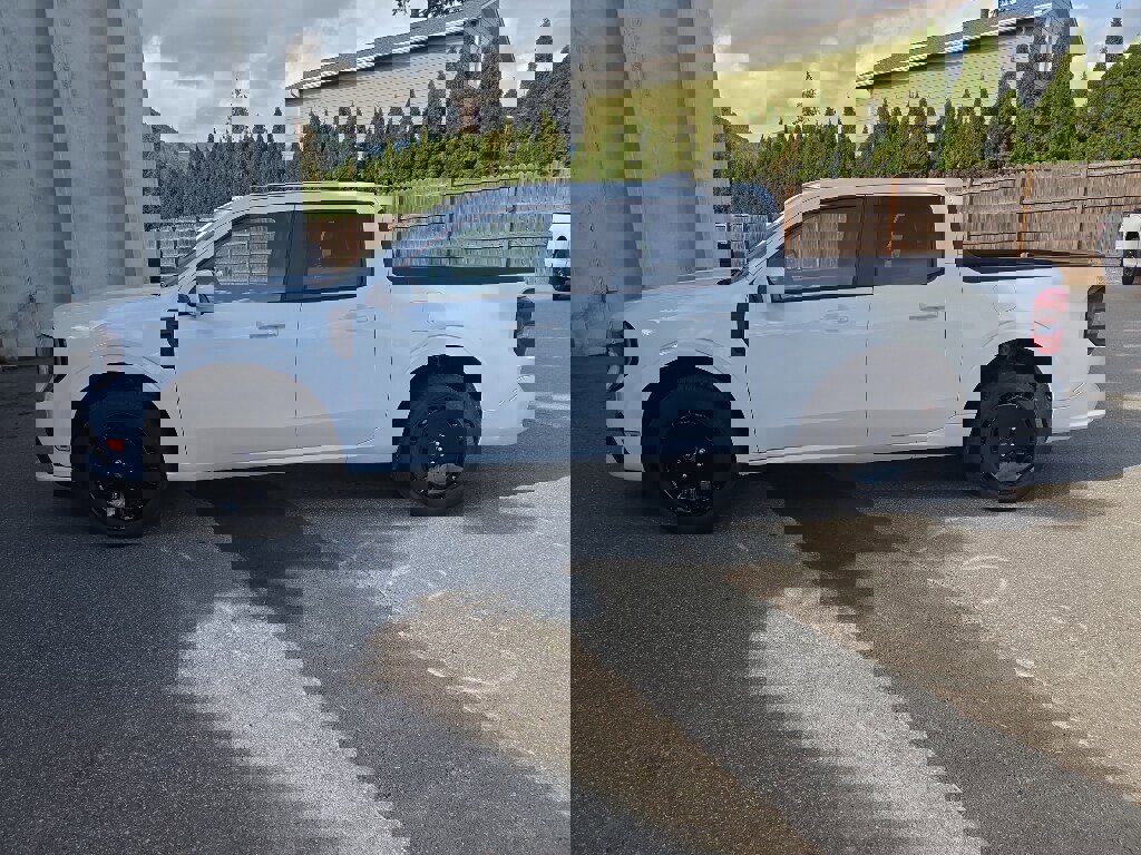 New 2025 Ford Maverick Lobo image 5