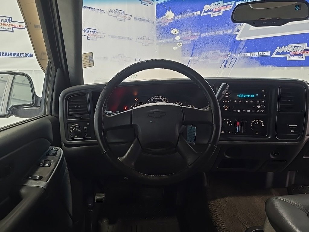 Used 2004 Chevrolet Silverado 1500 LS image 2