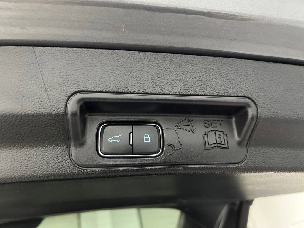 Used 2025 Ford Explorer ST-Line w/ ST-Line Street Pack image 41