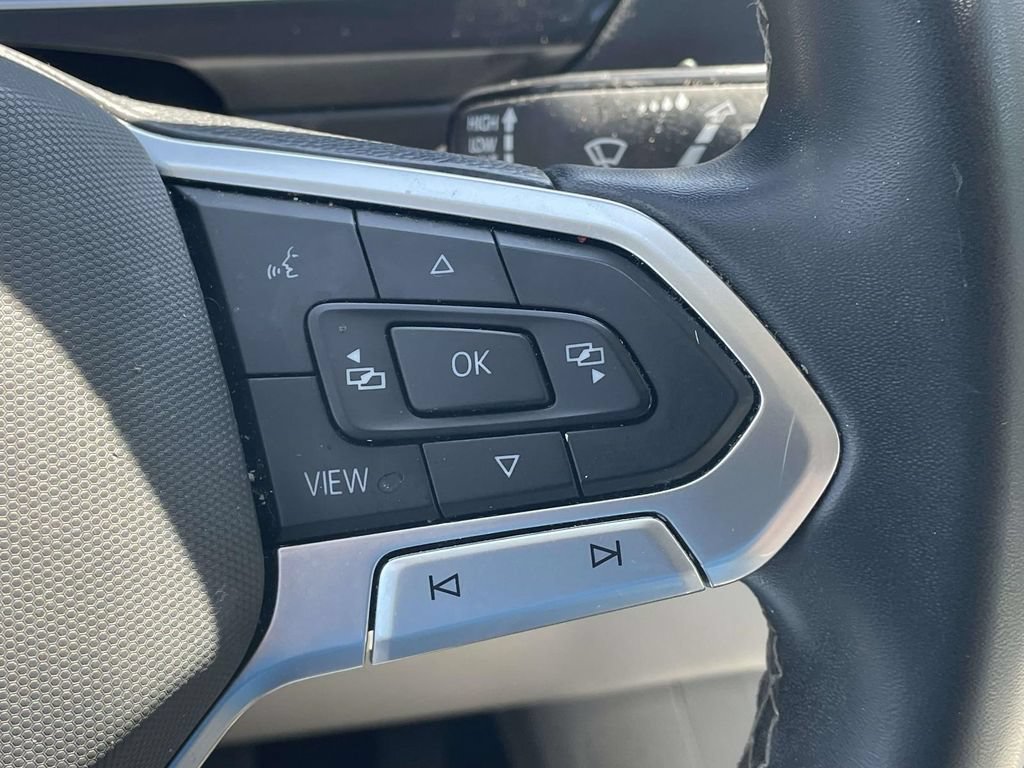 Certified 2023 Volkswagen Tiguan SE FWD image 23