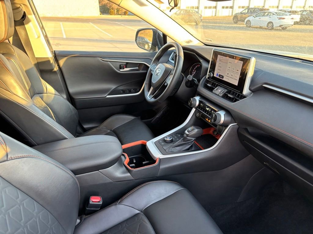 Used 2024 Toyota RAV4 Adventure image 13