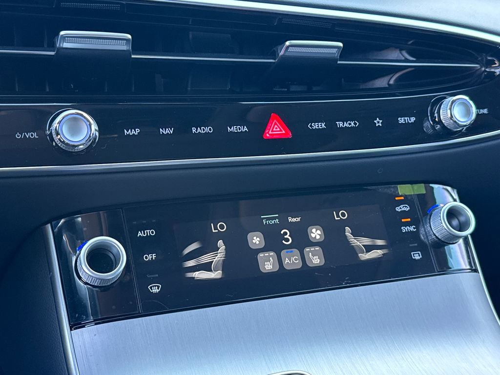 Used 2026 Genesis GV70 2.5T Select AWD/4WD image 31