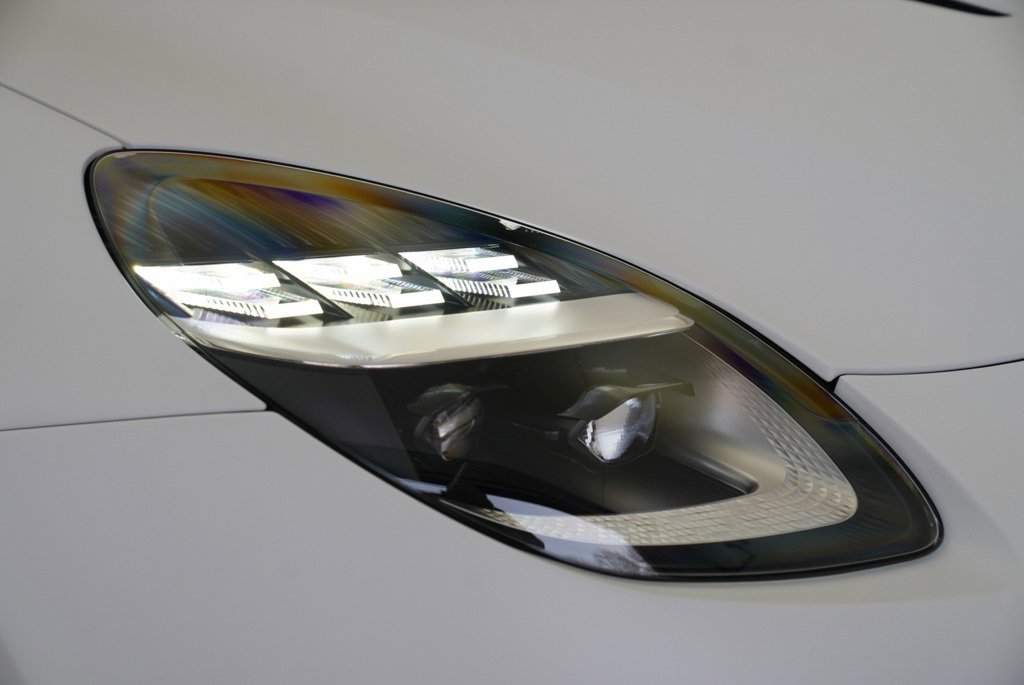 New 2026 Aston Martin Vanquish Convertible image 60