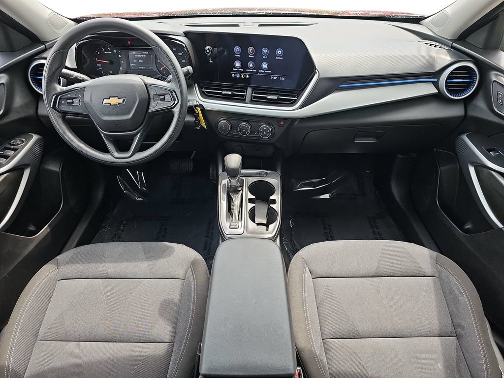 Used 2024 Chevrolet Trax LS w/ LS Convenience Package FWD image 13