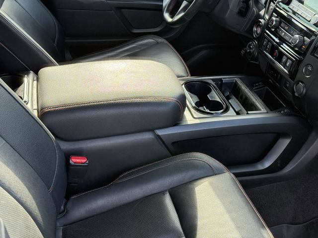 Used 2021 Nissan Titan PRO-4X w/ Pro-4x Convenience Package AWD/4WD image 17