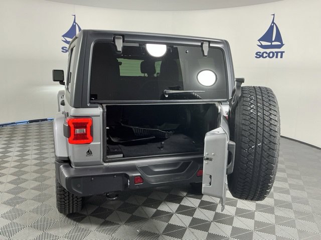 Used 2019 Jeep Wrangler Unlimited Sahara AWD/4WD image 21