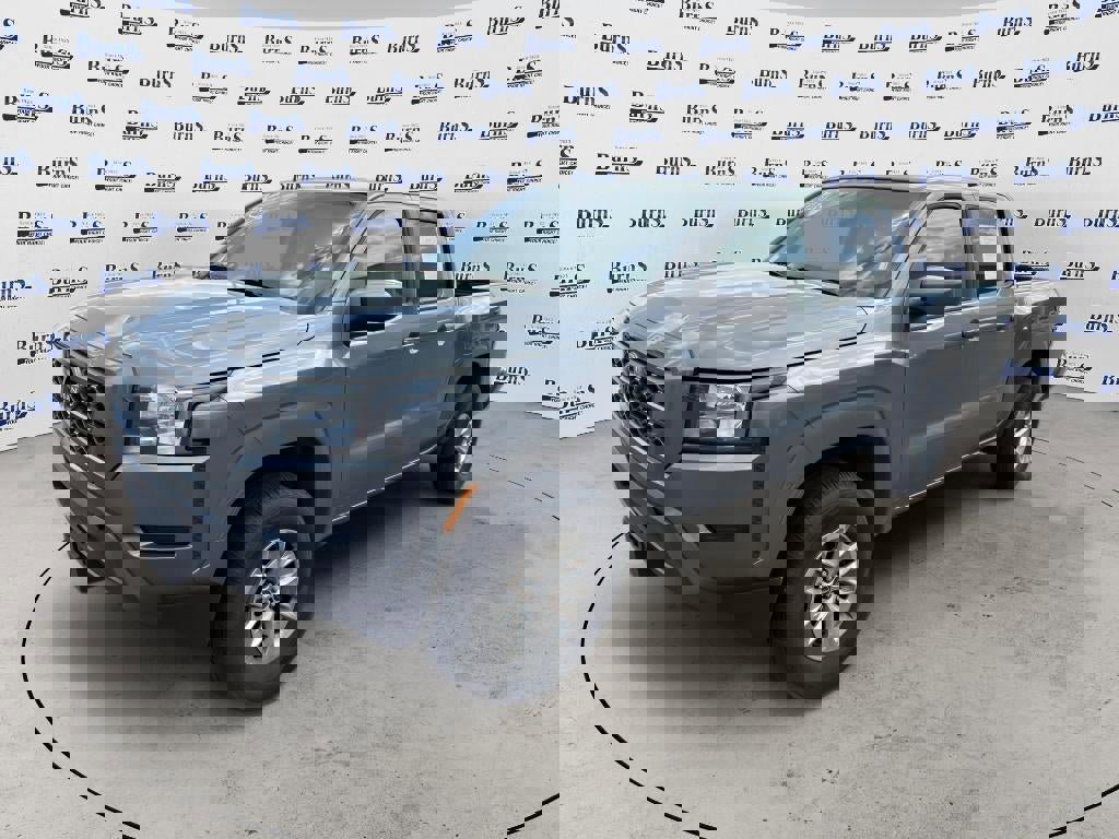 Used 2024 Nissan Frontier SV image 3
