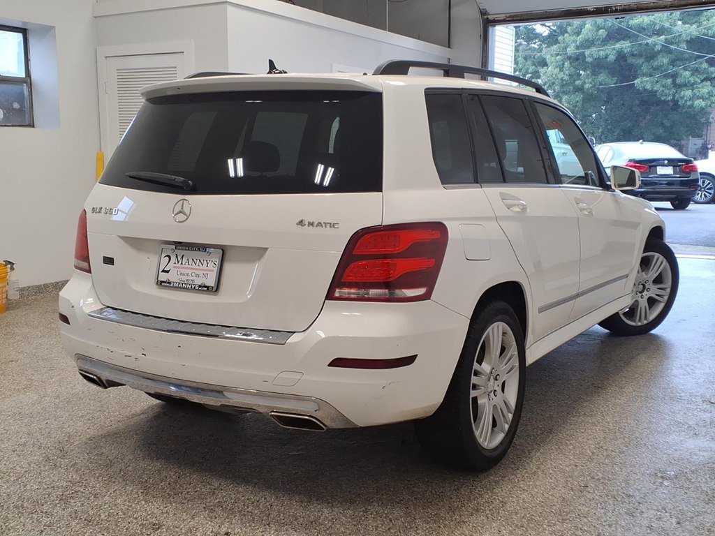 Used 2015 Mercedes-Benz GLK 350 4MATIC image 4