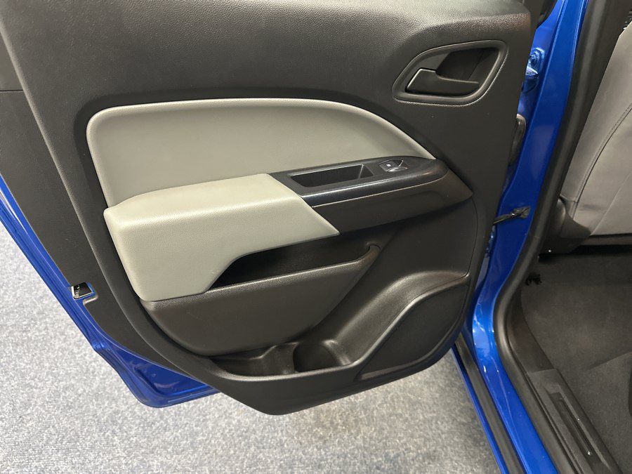 Used 2019 Chevrolet Colorado W/T AWD/4WD image 11