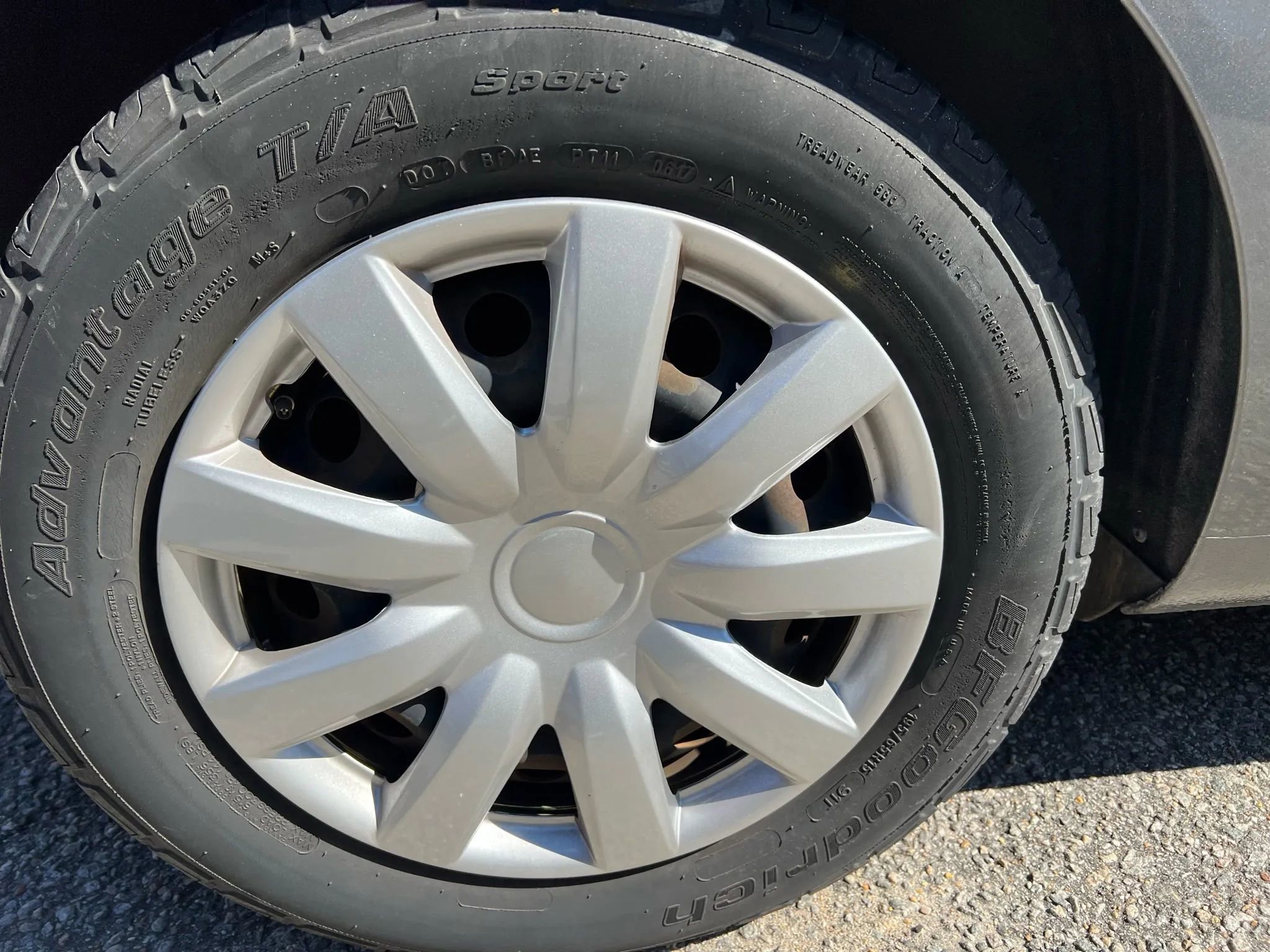 Used 2013 Volkswagen Golf 2-Door image 22