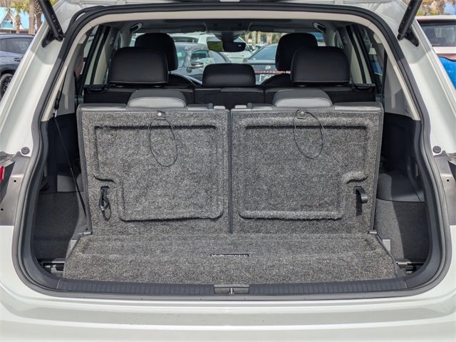 Certified 2023 Volkswagen Tiguan SE w/ Panoramic Sunroof Package image 13