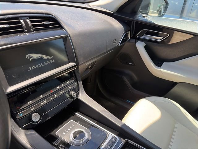 Used 2020 Jaguar F-PACE Prestige AWD/4WD image 8