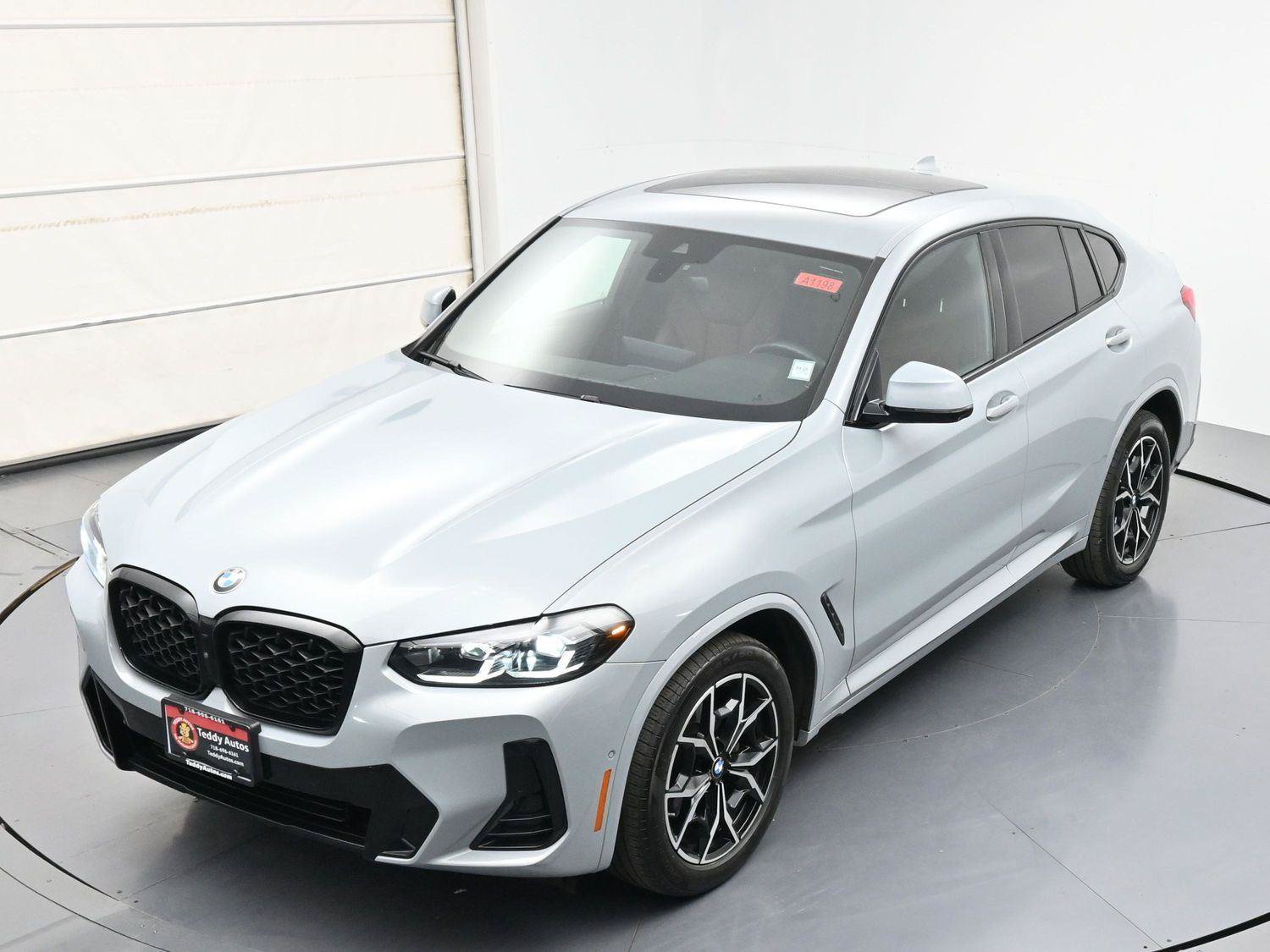 Used 2023 BMW X4 xDrive30i w/ M Sport Package AWD/4WD image 42