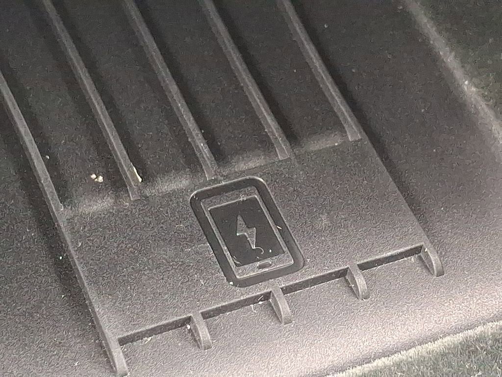 Used 2024 Porsche Panamera image 26