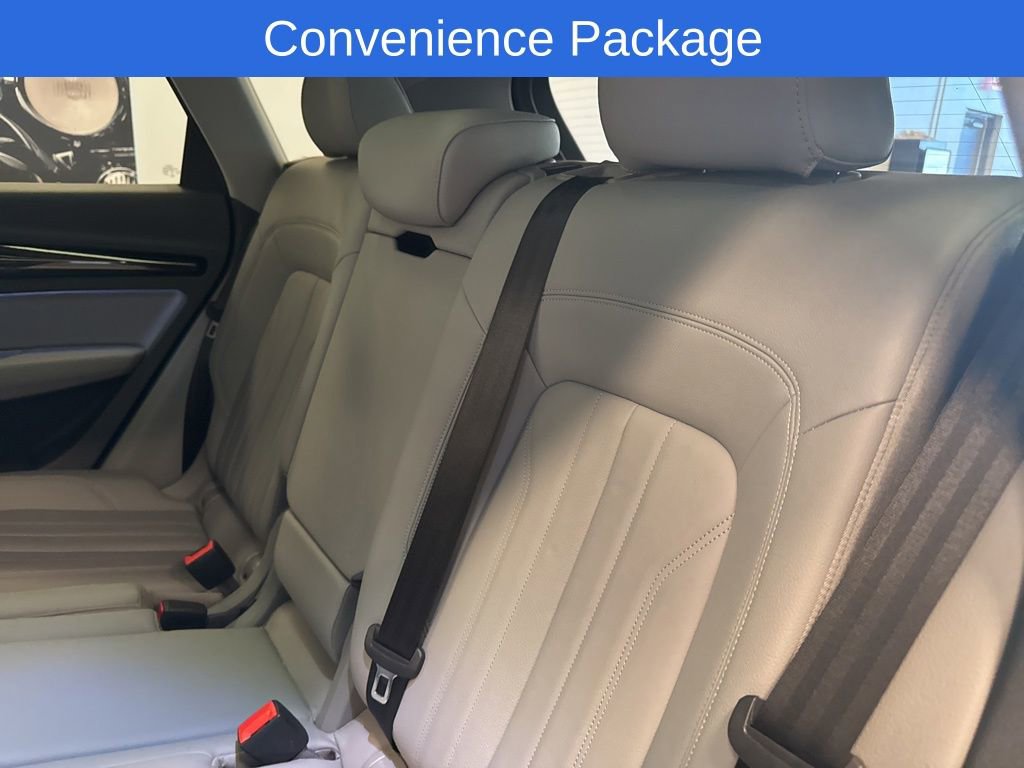 Used 2020 Audi Q5 2.0T Premium w/ Convenience Package image 18