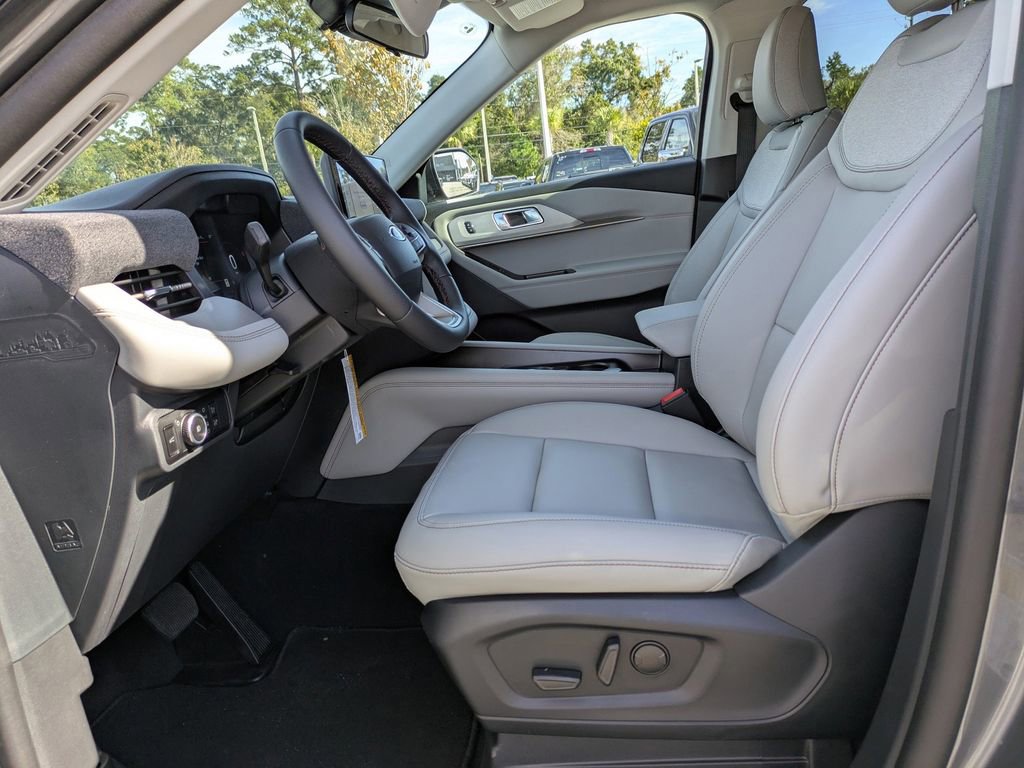 New 2026 Ford Explorer Active image 23