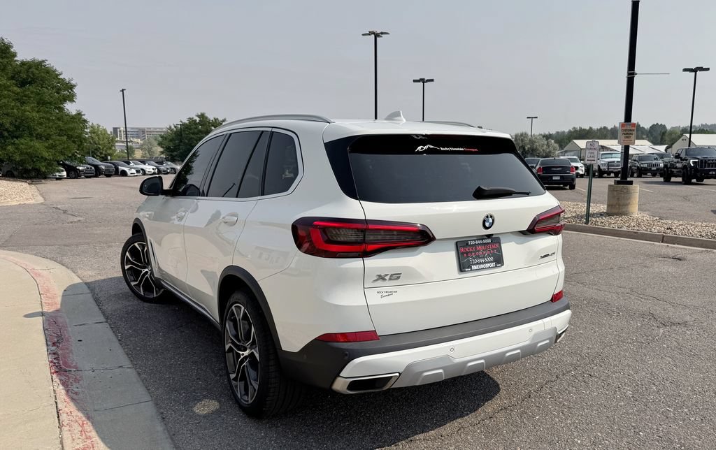 Used 2022 BMW X5 xDrive40i w/ Parking Assistance Package AWD/4WD image 7
