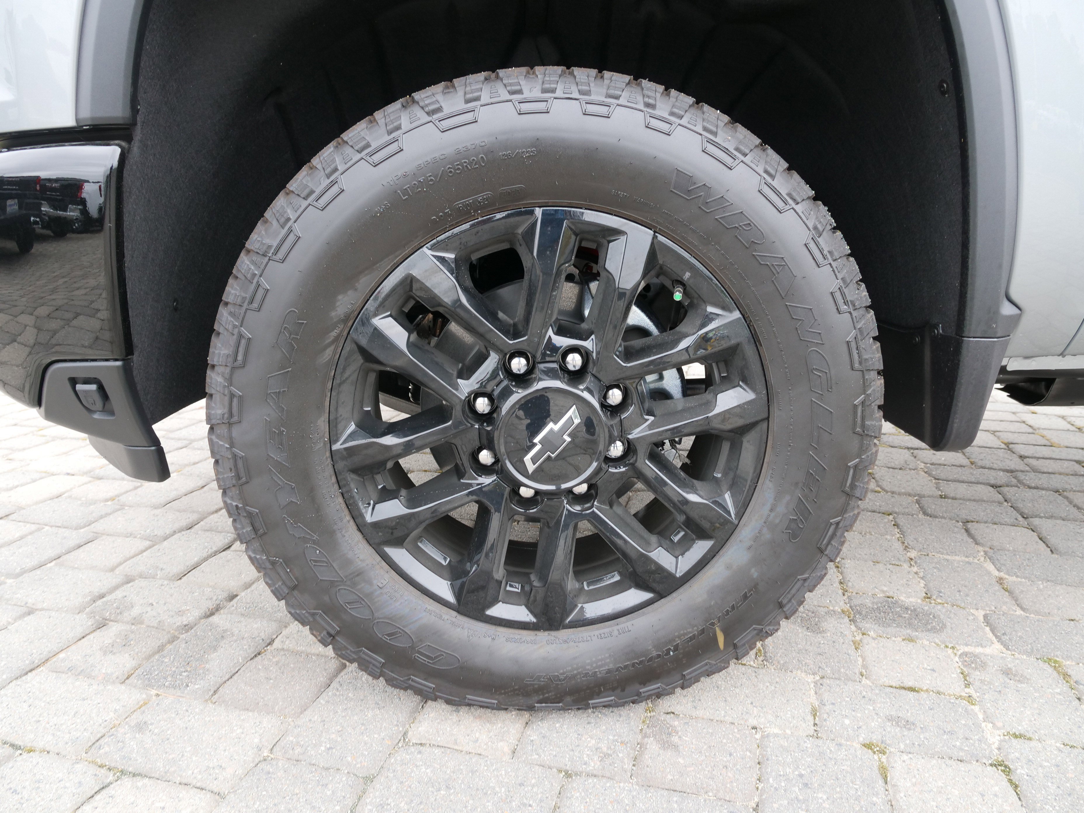 New 2025 Chevrolet Silverado 2500 Custom w/ Custom Value Package image 14