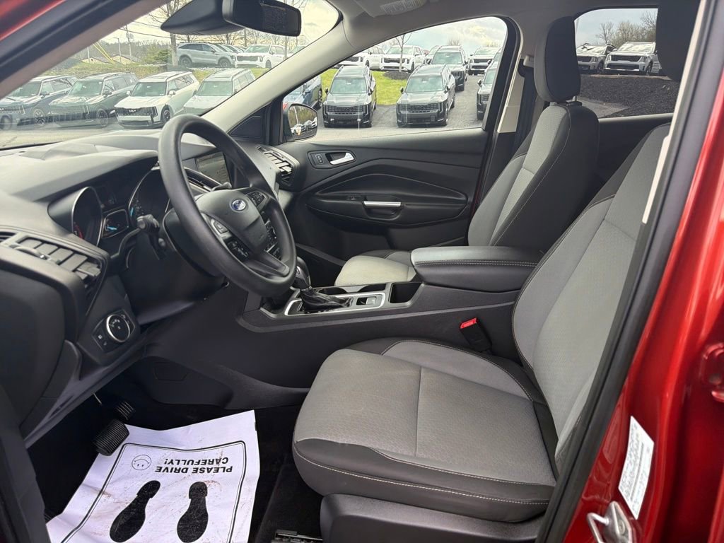 Used 2019 Ford Escape SE image 14