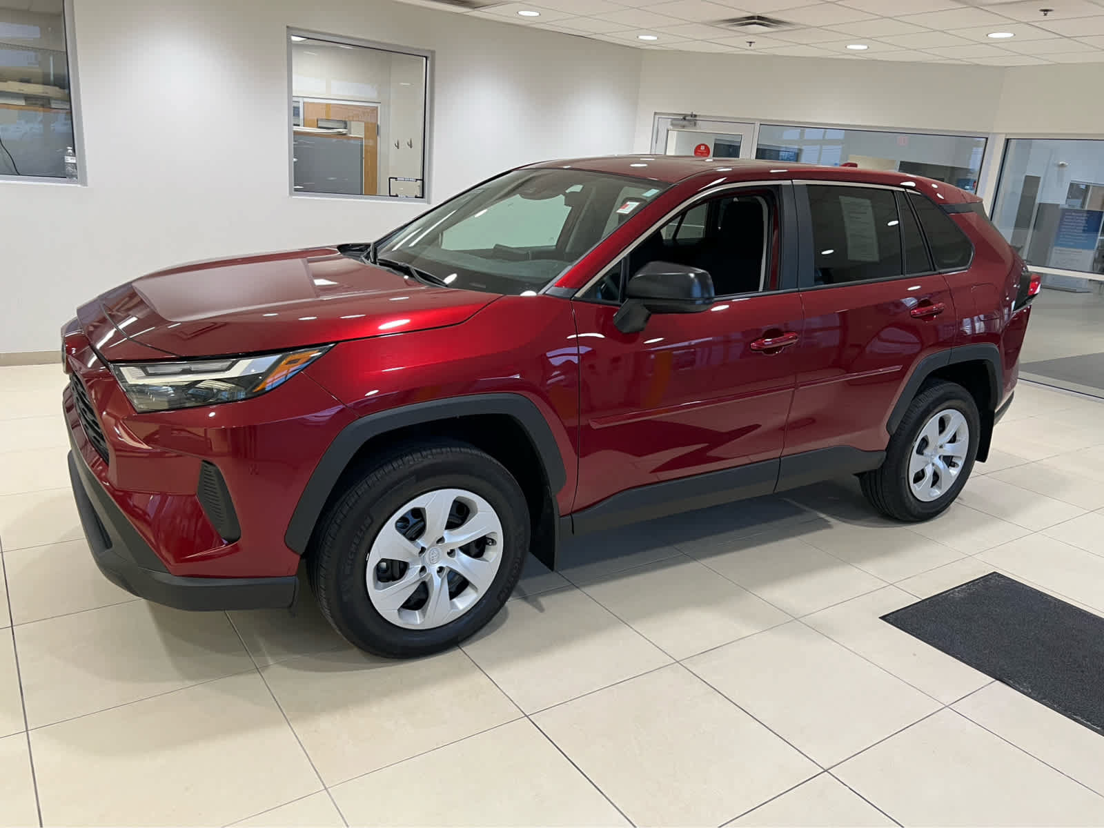 Used 2024 Toyota RAV4 LE AWD/4WD image 3